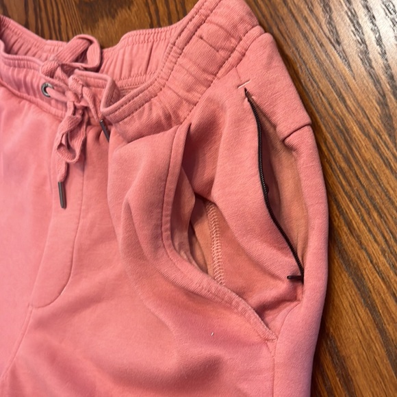 American Eagle 24/7 Jogger shorts - Picture 6 of 6